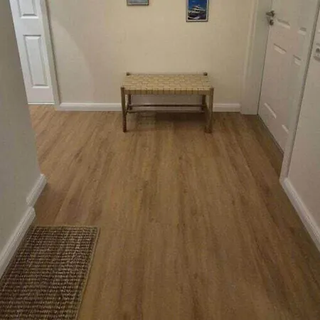With 1 Bedroom Apartament